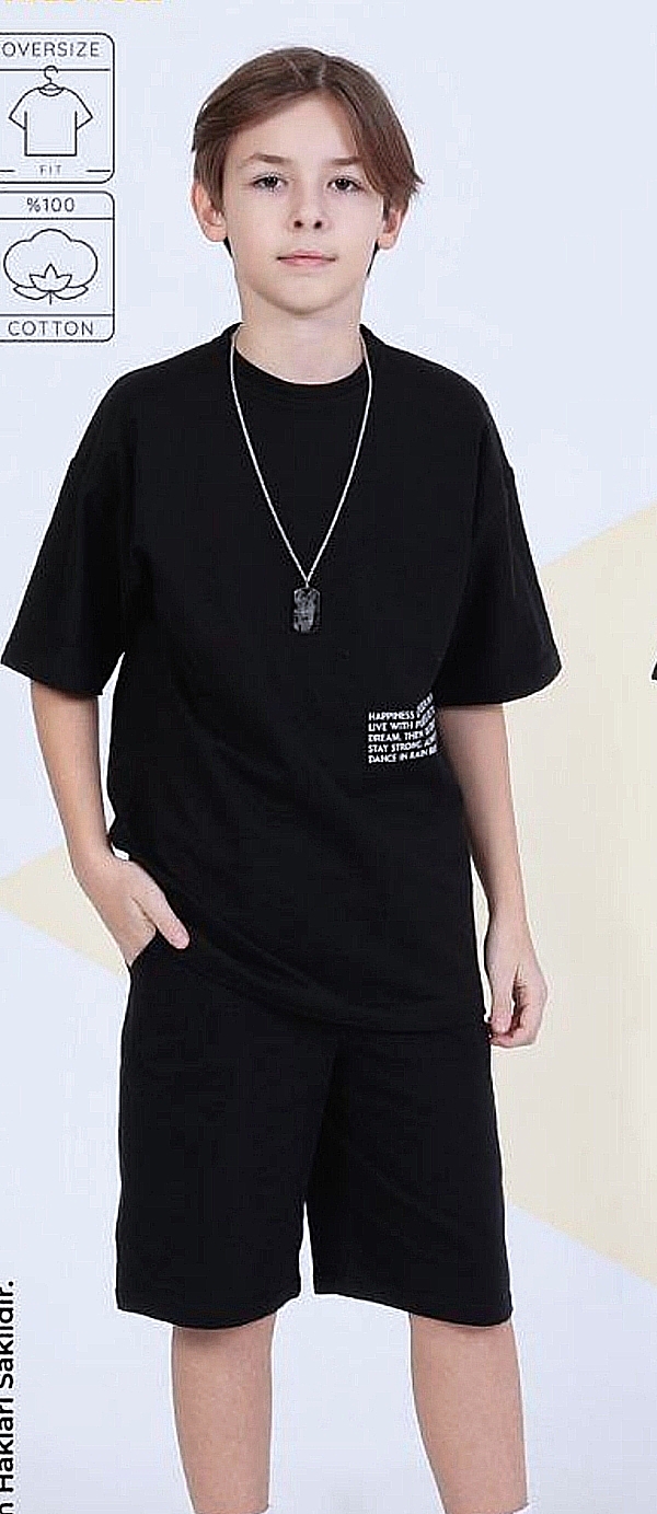 Chlapecká letní souprava tričko+kraťasy a řetízek s medailonkem 