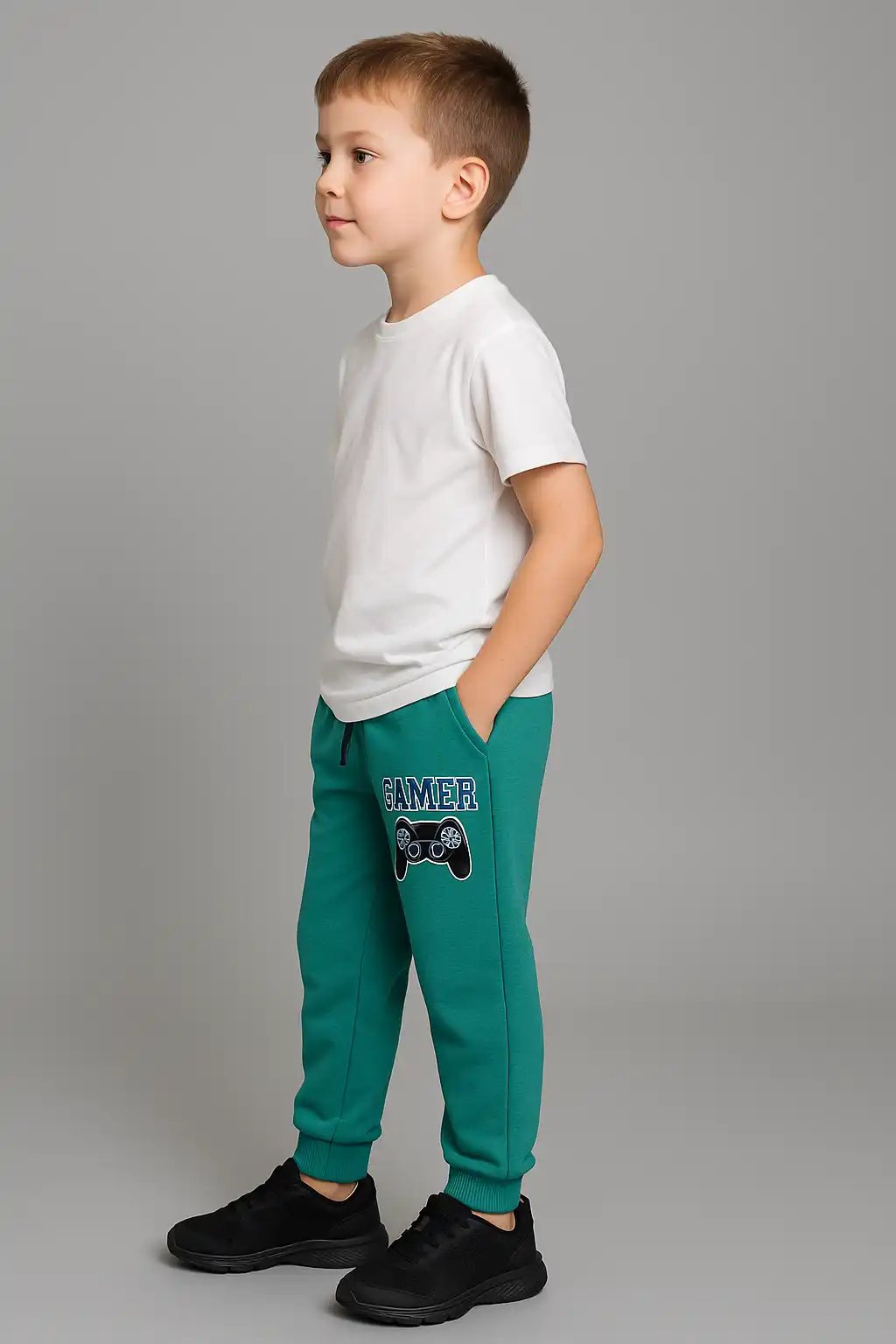 Chlapecké tepláky s fleecem a potiskem 