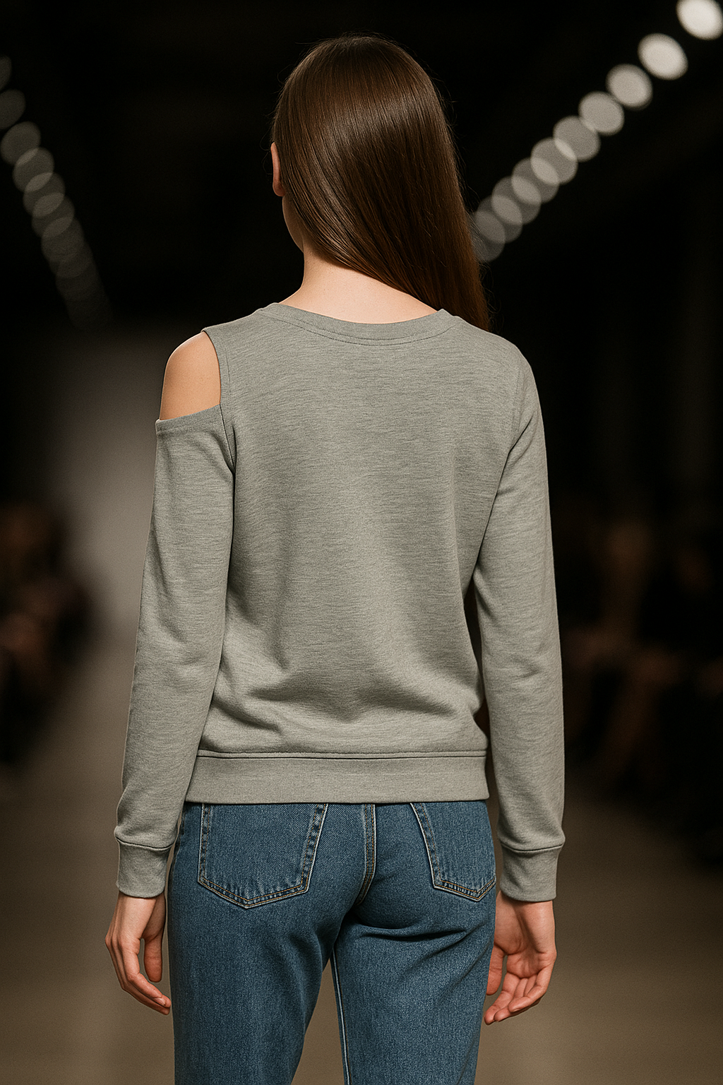 Dámský svetr s výstřih na rameni 