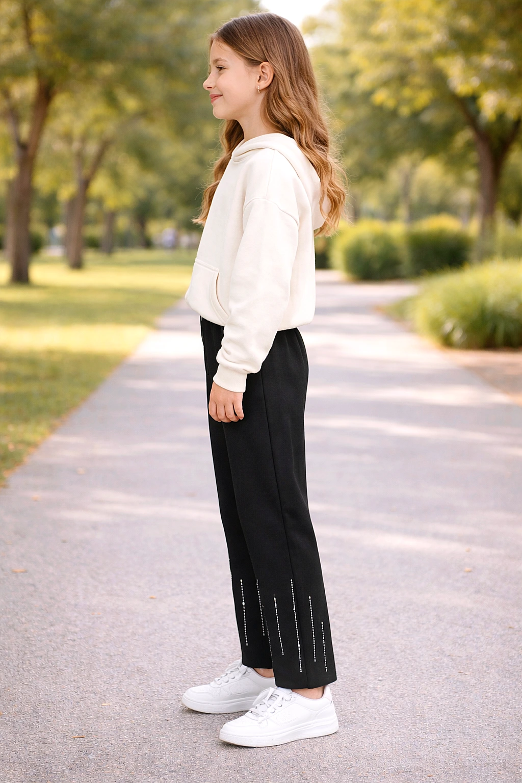 Dívčí tepláky s lesklými kamínkem 