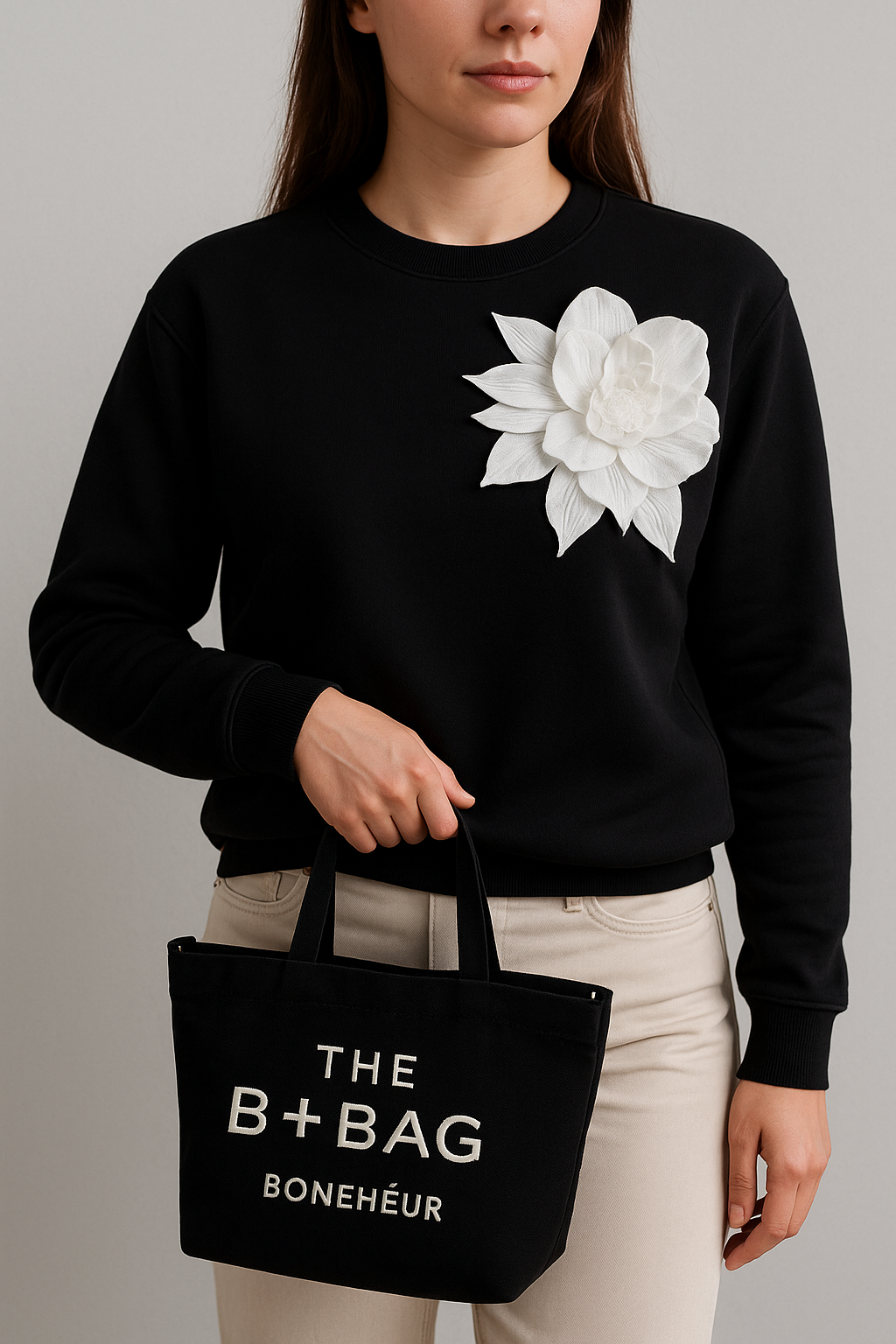 Dámský jarní svetr s květinou 