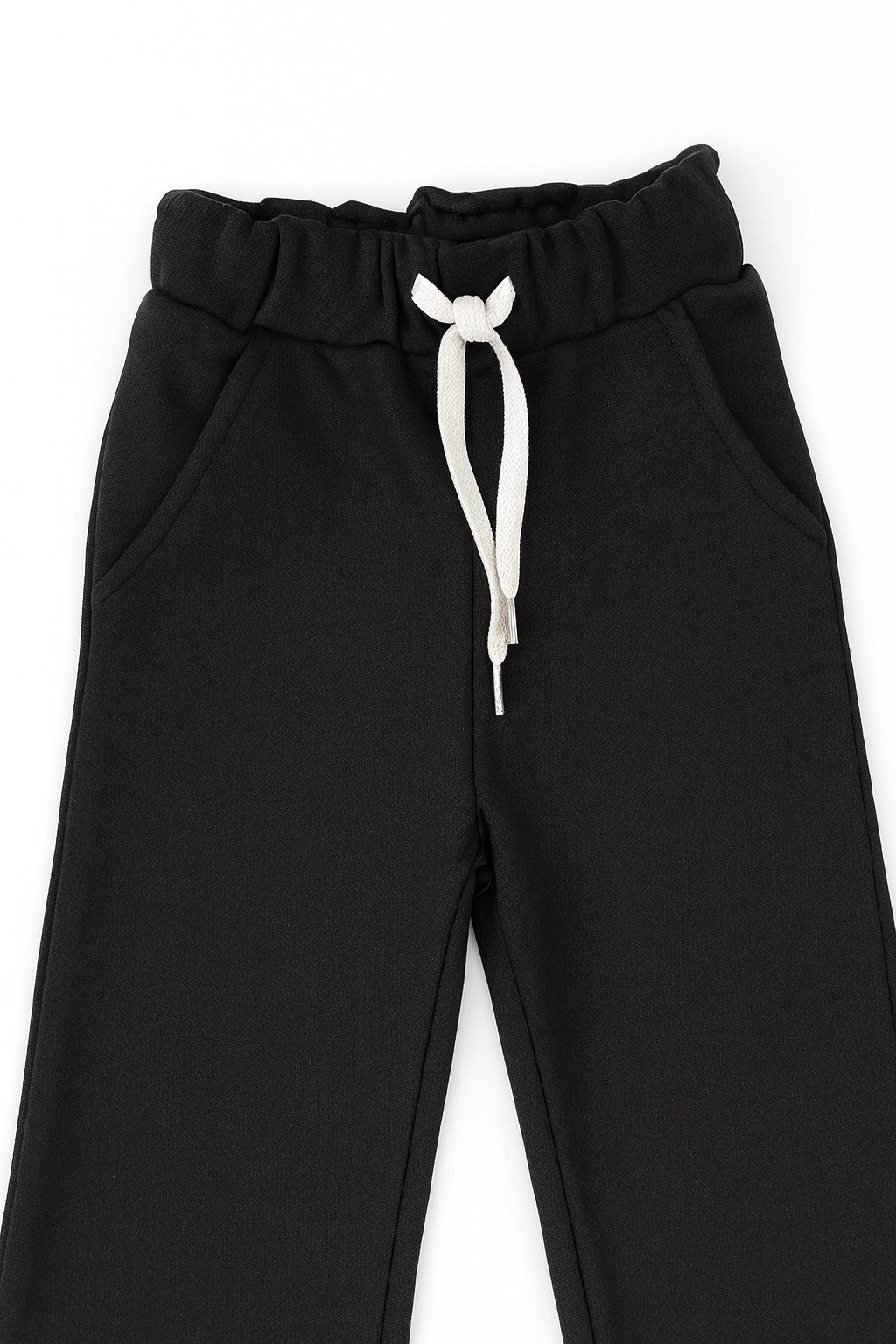 Černé dívčí tepláky se širokými nohavicemi